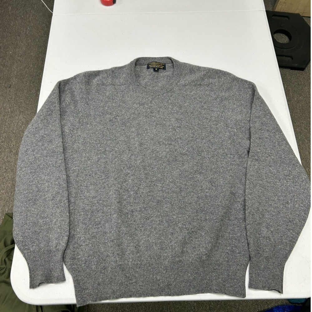 Brooks Brothers Sweater Mens 42 Gray Pure Lambswool Knitted in England Crewneck